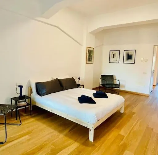 The Legendary Apartament *